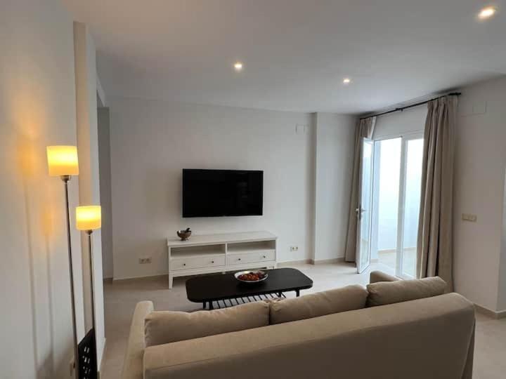 Apartamento La Canela Нерха Экстерьер фото